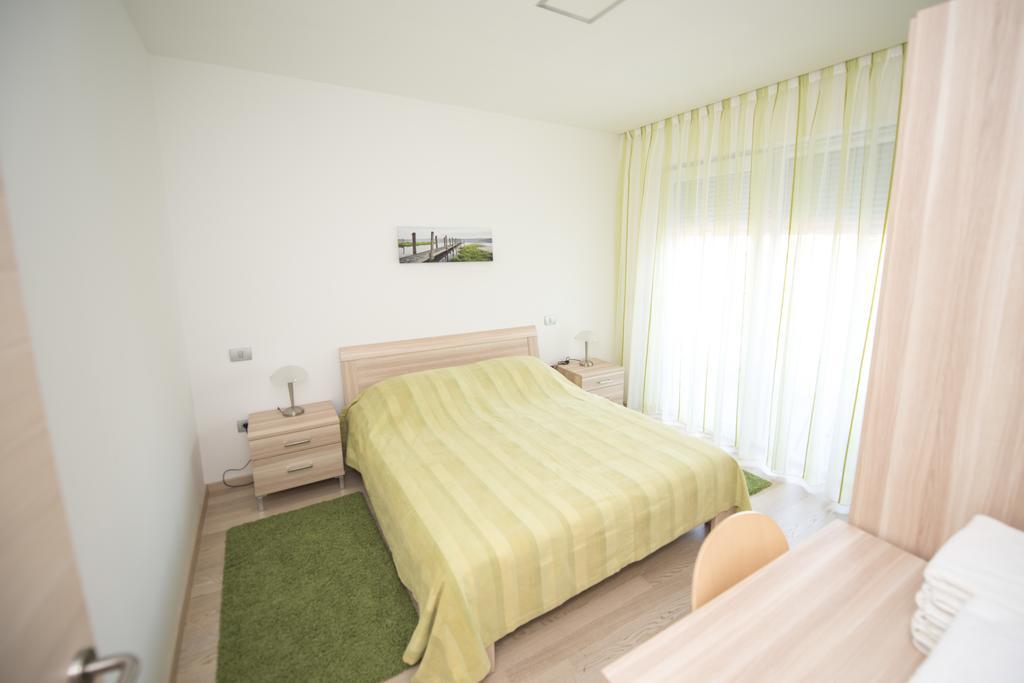 Villa Danex Premium Умаг Номер фото